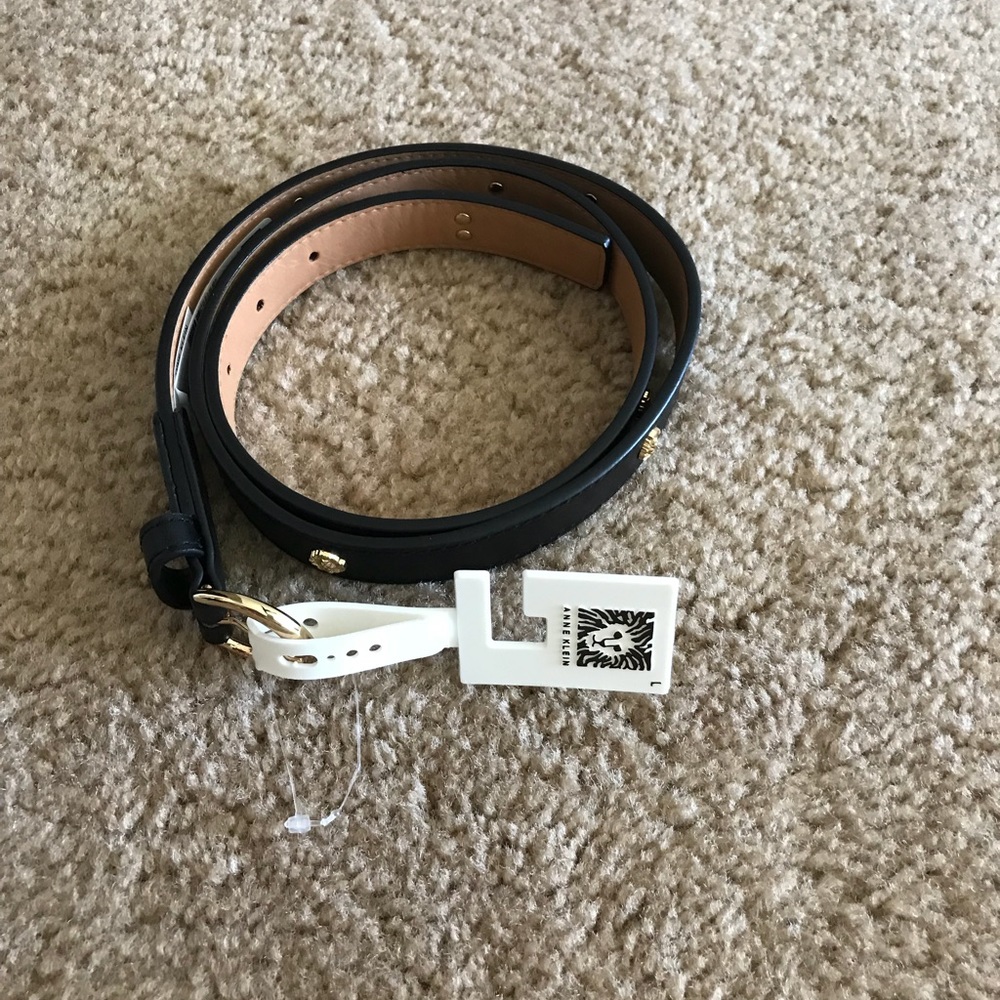 Anne Klein woman’s belt